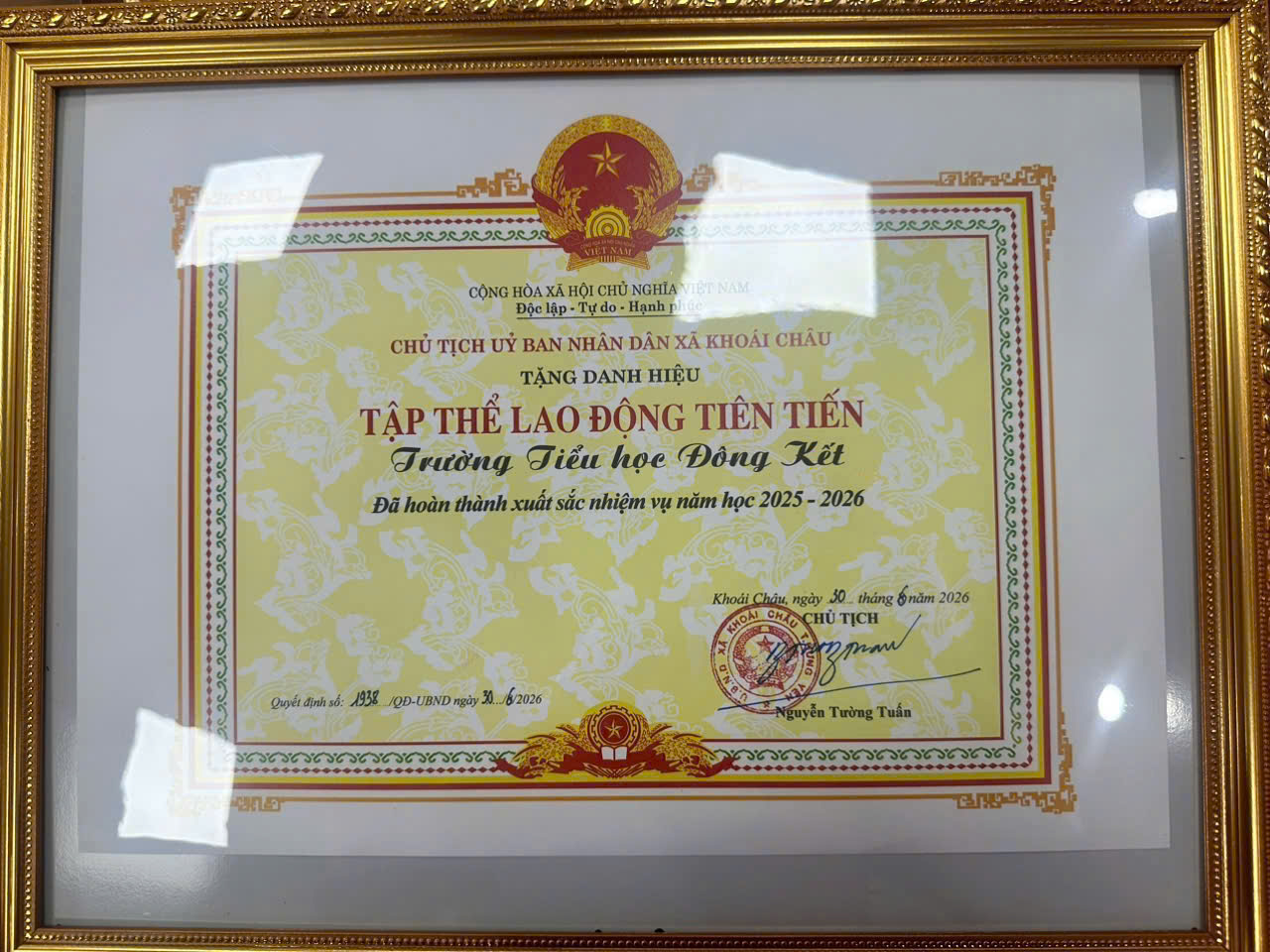 TRƯỜNG TIỂU HỌC ĐÔNG KẾT VINH DỰ ĐƯỢC KHEN THƯỞNG, GHI NHẬN NHỮNG THÀNH TÍCH NỔI BẬT NĂM HỌC 2025-2026
