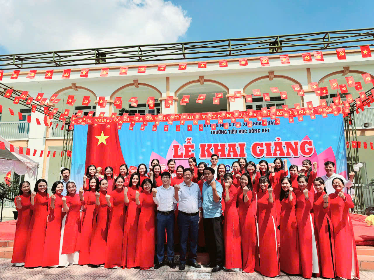 <a href='https://truongtieuhockhoaichau2.hungyen.edu.vn/tin-tuc/le-khai-giang-nam-hoc-2025-2026.html'>LỄ KHAI GIẢNG NĂM HỌC 2025-2026</a>