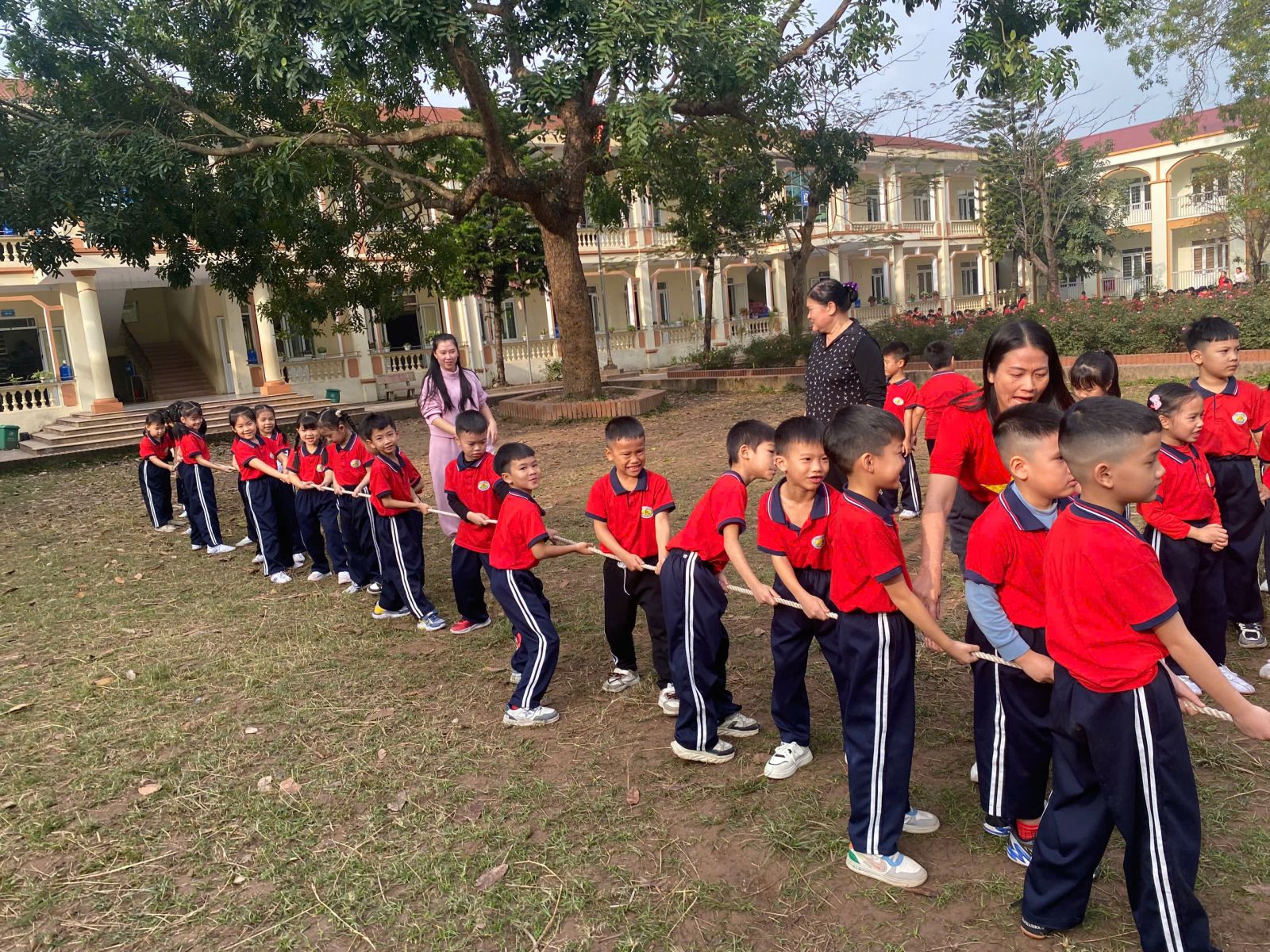 <a href='https://truongtieuhockhoaichau2.hungyen.edu.vn/tin-tuc/ngay-hoi-vui-khoe-ky-niem-81-nam-ngay-thanh-lap-quan-doi-nhan-dan-viet-nam.html'>NGÀY HỘI VUI KHỎE KỶ NIỆM 81 NĂM NGÀY THÀNH LẬP QUÂN ĐỘI NHÂN DÂN VIỆT NAM</a>