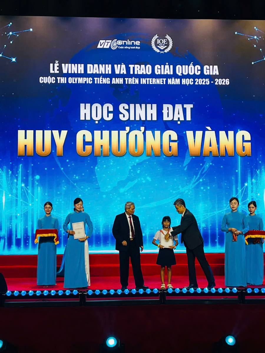<a href='https://truongtieuhockhoaichau2.hungyen.edu.vn/tin-tuc/hoc-sinh-truong-tieu-hoc-dong-ket-vinh-du-nhan-huy-chuong-vang-olympic-tieng-anh-ioe-cap-quoc-gia.html'>HỌC SINH TRƯỜNG TIỂU HỌC ĐÔNG KẾT VINH DỰ NHẬN HUY CHƯƠNG VÀNG OLYMPIC TIẾNG ANH IOE CẤP QUỐC GIA</a>