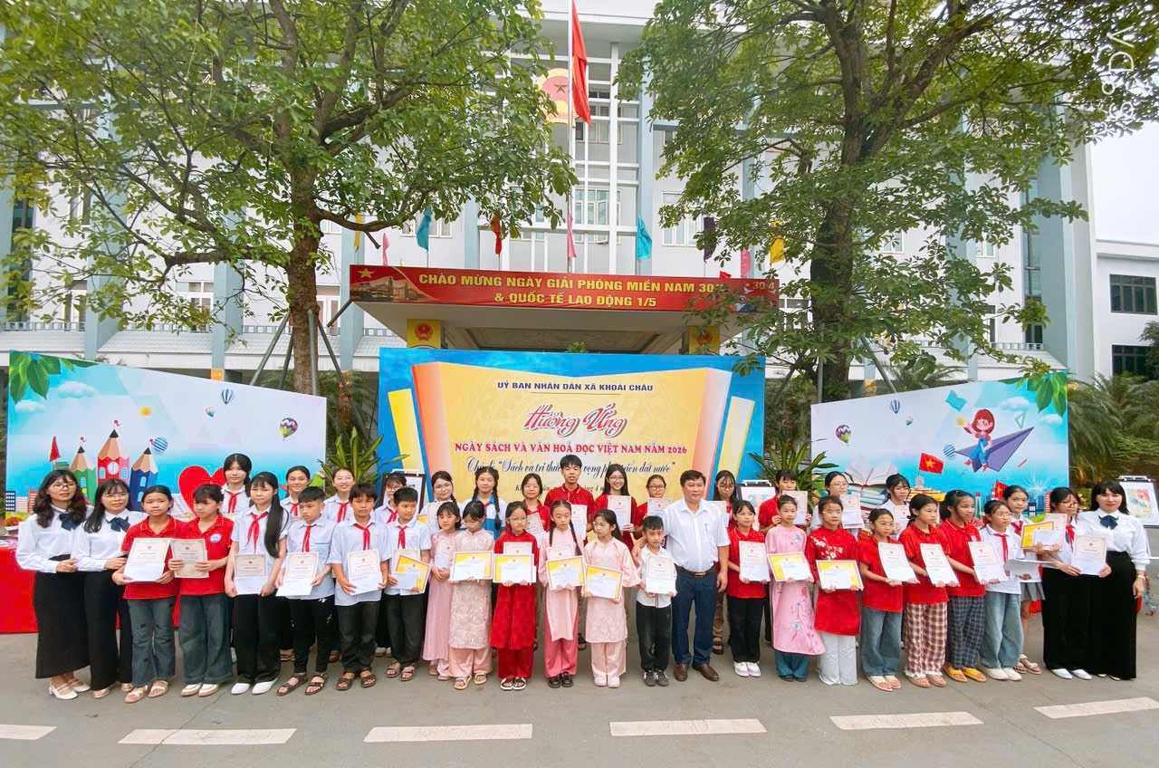 <a href='https://truongtieuhockhoaichau2.hungyen.edu.vn/tin-tuc/hoc-sinh-truong-tieu-hoc-dong-ket-tham-gia-trien-lam-tranh-huong-ung-ngay-sach-va-van-hoa-doc-viet-nam-nam-2026.html'>HỌC SINH TRƯỜNG TIỂU HỌC ĐÔNG KẾT THAM GIA TRIỂN LÃM TRANH HƯỞNG ỨNG NGÀY SÁCH VÀ VĂN HÓA ĐỌC VIỆT NAM NĂM 2026</a>