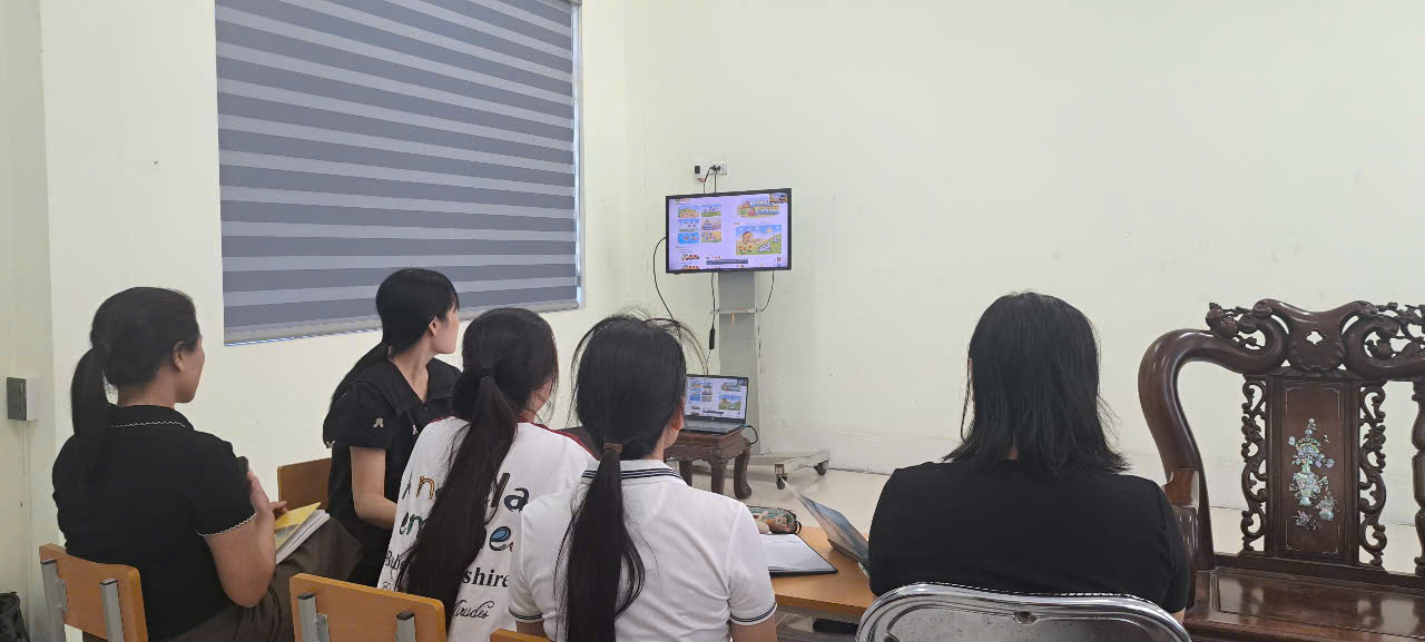 GIÁO VIÊN NHÀ TRƯỜNG THAM GIA TẬP HUẤN, BỒI DƯỠNG SỬ DỤNG BỘ SÁCH GIÁO KHOA THỐNG NHẤT TOÀN QUỐC