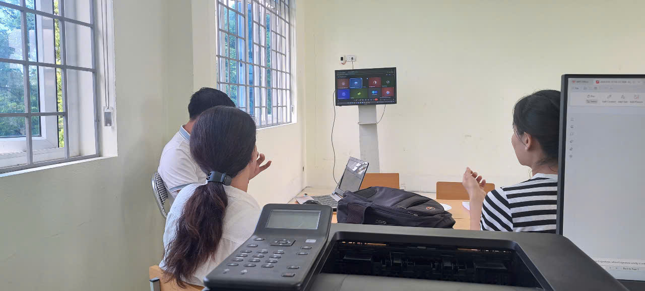 TRƯỜNG TH ĐÔNG KẾT THAM GIA TẬP HUẤN TRIỂN KHAI HỆ THỐNG KHẢO SÁT ĐÁNH GIÁ NĂNG LỰC TIẾNG ANH ĐỐI VỚI GIÁO VIÊN PHỔ THÔNG